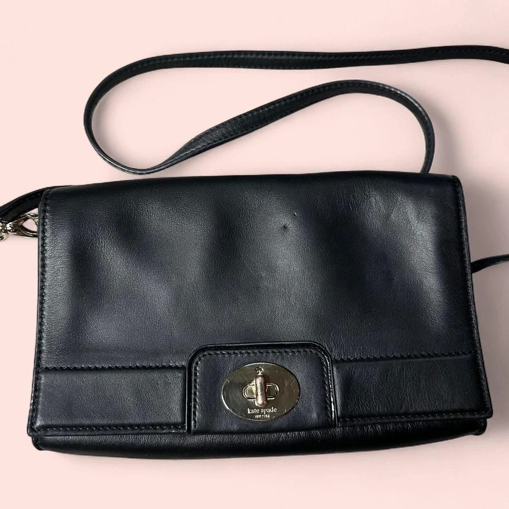 Kate Spade Black Leather‎ Crossbody Purse Classic Preppy Minimalist Old Money